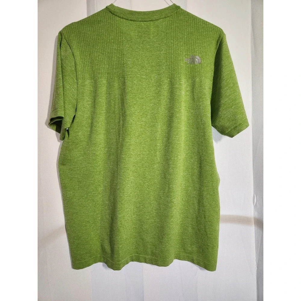 The North Face Engine Crew Green Performance TShirt Men's‎ Large